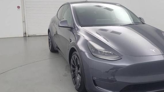 TESLA MODEL Y 2022 7SAYGDEFXNF328055 image